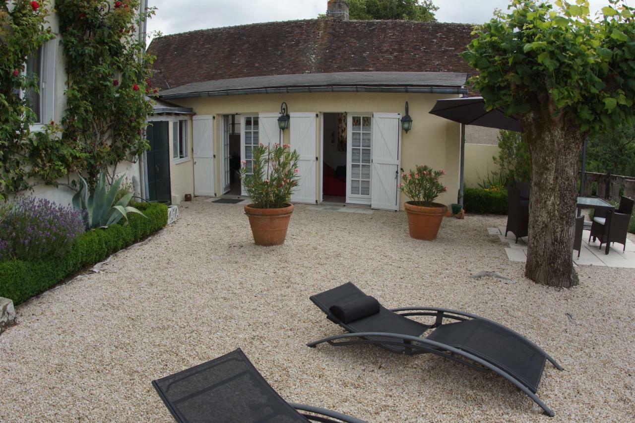 Le Petit Nid Neuillé-le-Lierre Exterior foto
