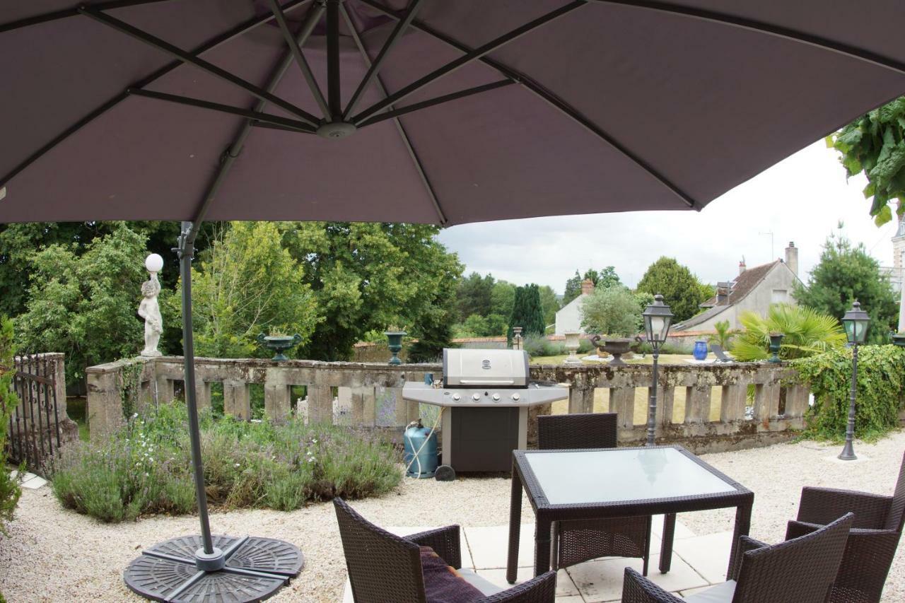 Le Petit Nid Neuillé-le-Lierre Exterior foto